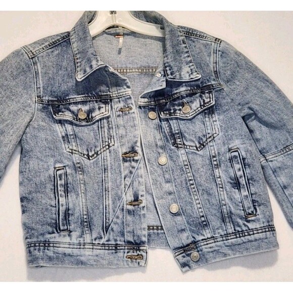 Free People Rumors Acid Washed Indigo Denim Jean Trucker Jacket Medium - Picture 3 of 15